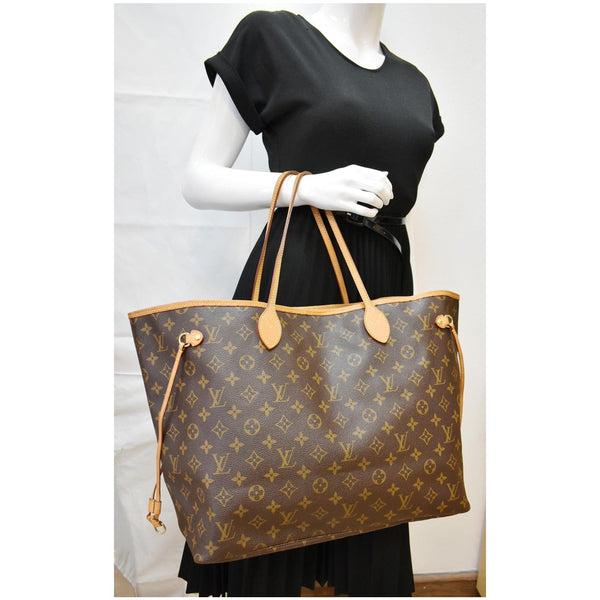 LOUIS VUITTON Neverfull GM Monogram Canvas Tote Bag Brown