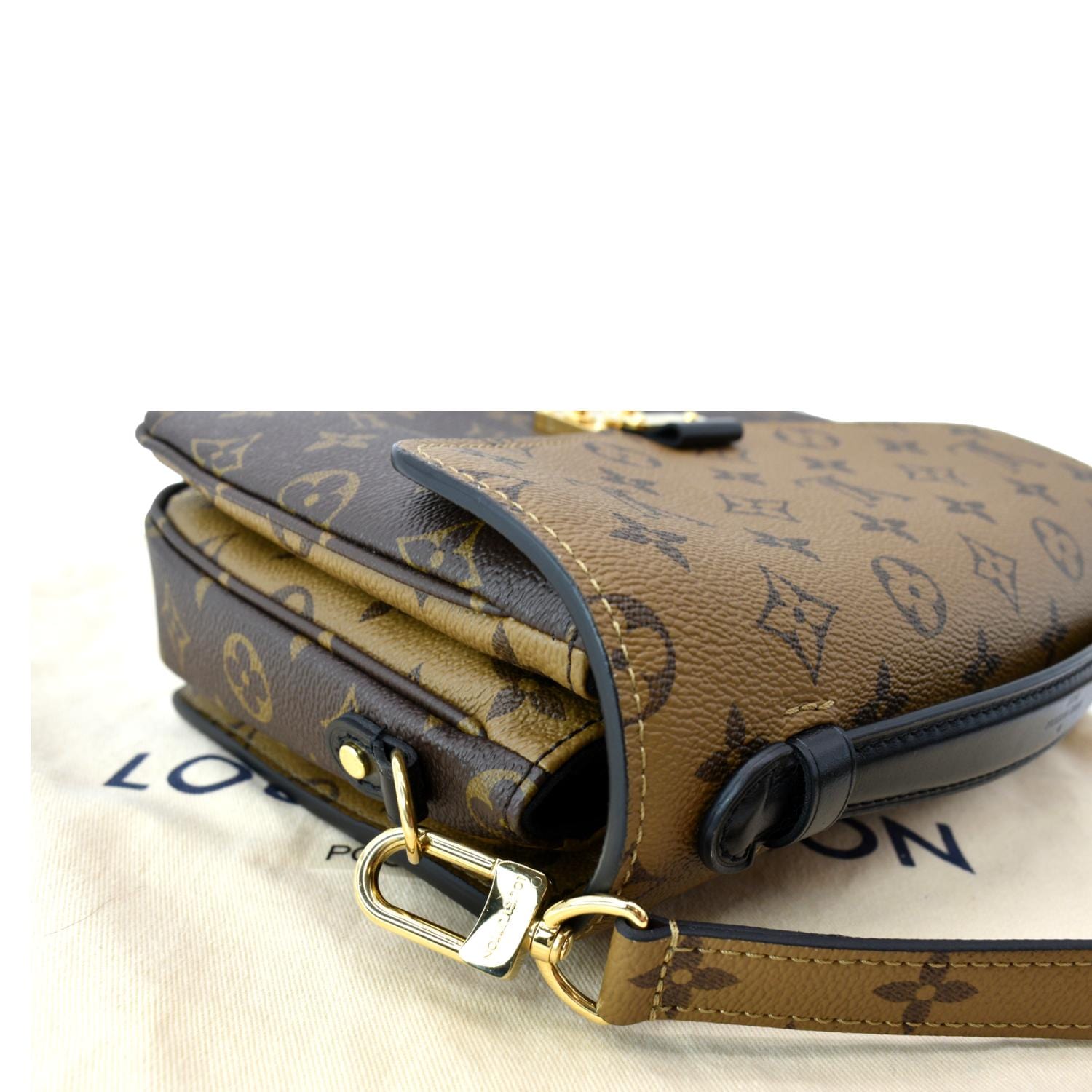 DHgate Louis Vuitton Metis Pochette Reverse Monogram Bag 👜 Bougie On A  Budget DHgate Dupe Finds 