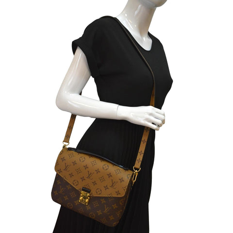 Louis Vuitton Metis Pochette Reverse Monogram Canvas Bag