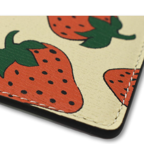 GUCCI Zumi Strawberry Printed Leather Pouch Multicolor 570728 - 10% Off