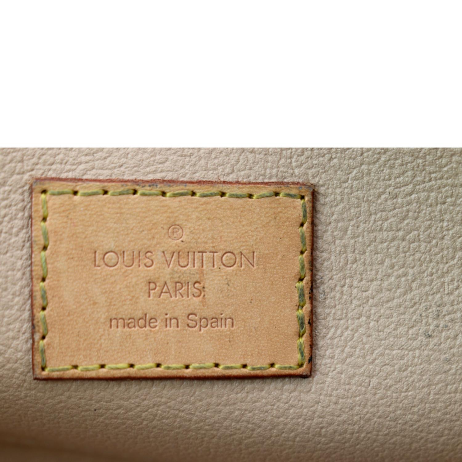 Louis Vuitton Monogram Canvas Cosmetic Pouch (Makeup,Cosmetics Cases)