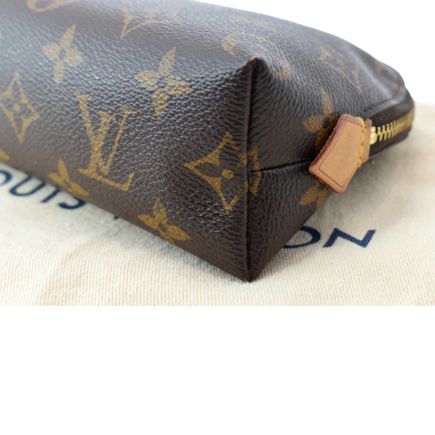 Louis Vuitton Cosmetic Pouch(Brown)