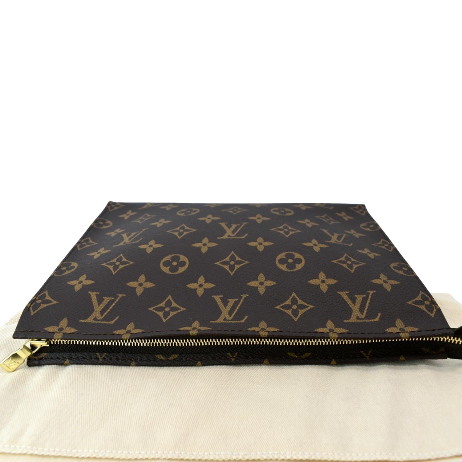 LOUIS VUITTON Game On Toiletry 26 Monogram Canvas Pouch Brown
