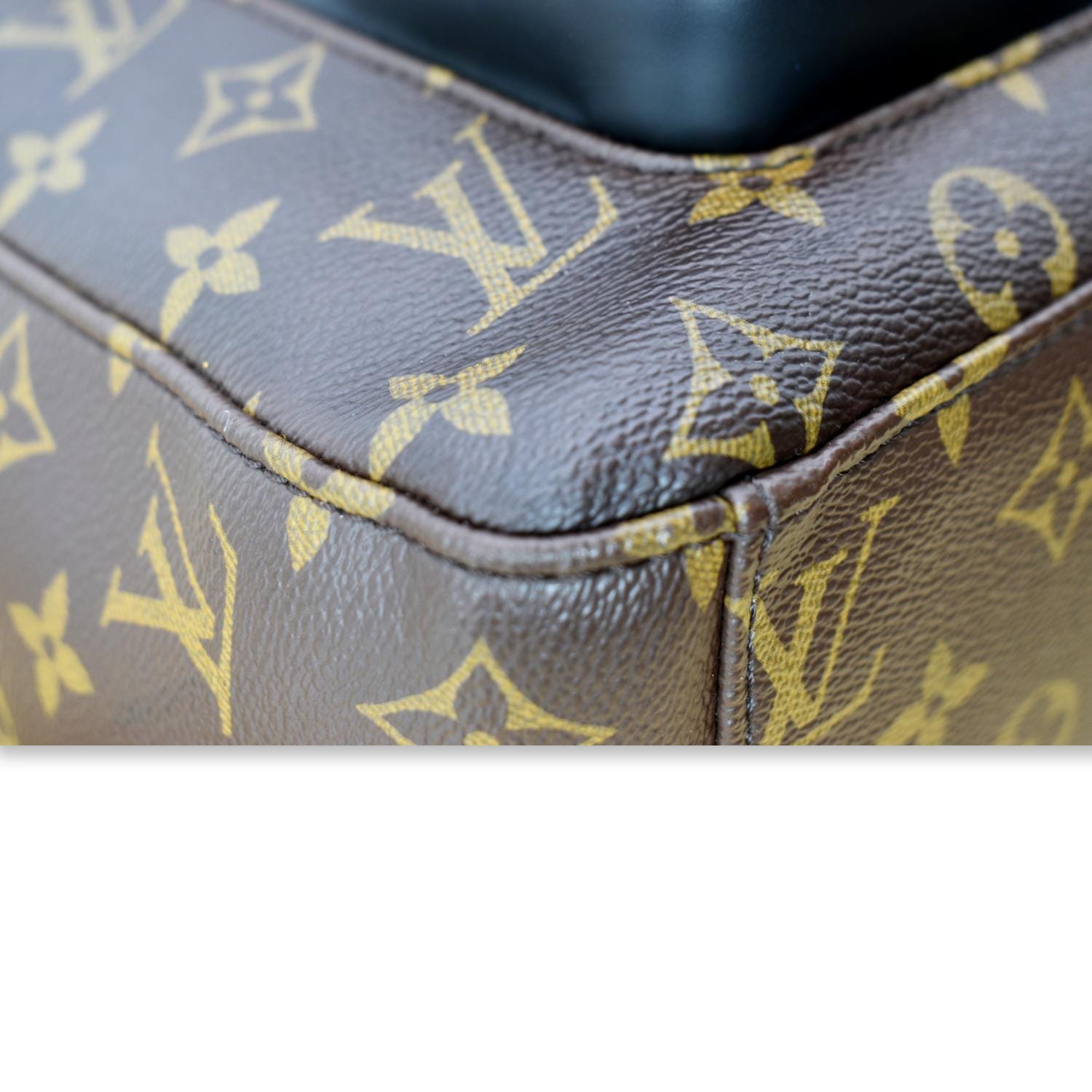 Josh backpack cloth bag Louis Vuitton Brown in Cloth - 33750375