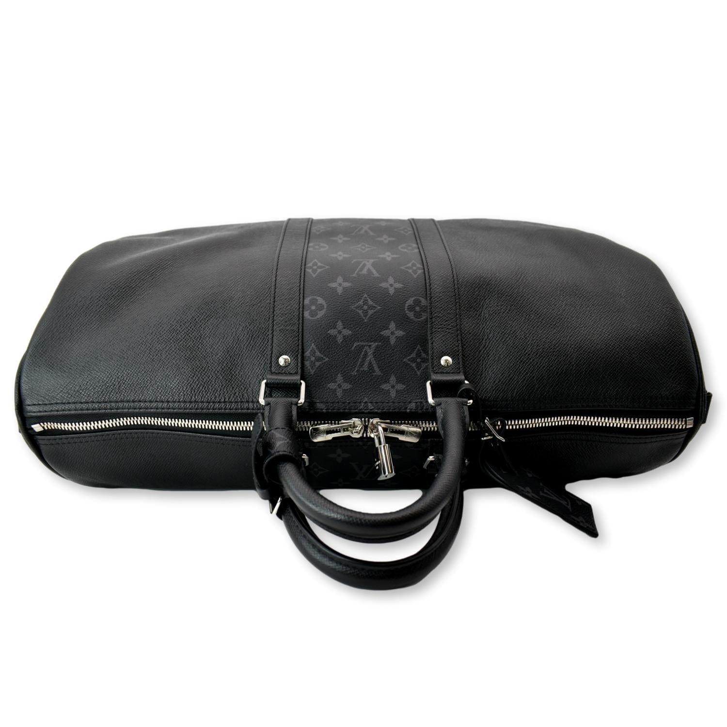 Louis Vuitton Keepall 50 Travel bag in black épi leather at