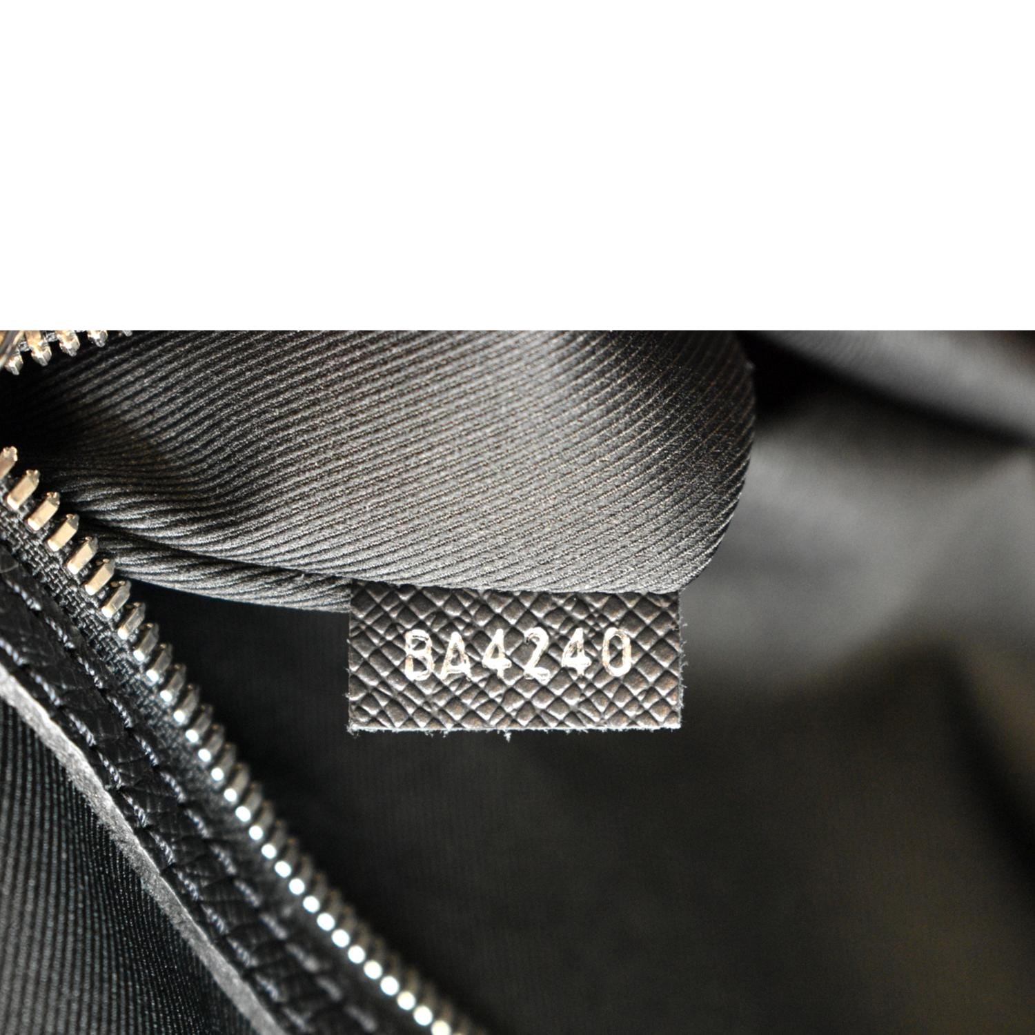 Louis Vuitton Keepall 50 Taiga Leather Monogram Limited Edition Bag - VWG  309891