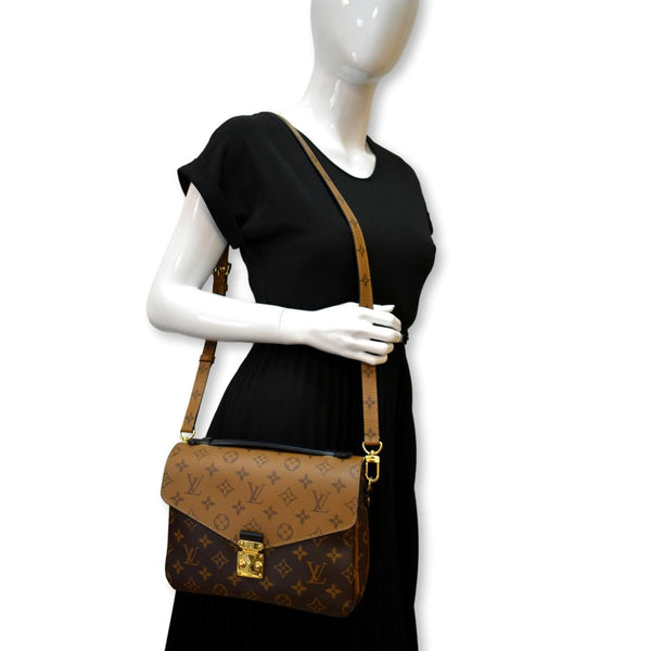 LOUIS VUITTON  Metis Pochette Reverse Monogram Canvas Crossbody Bag Brown