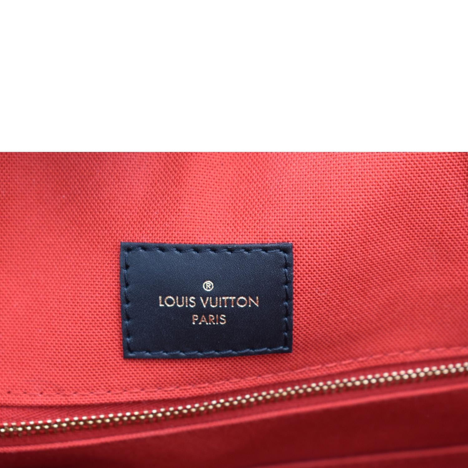 Onthego cloth handbag Louis Vuitton Brown in Cloth - 27888091