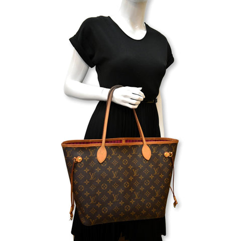 LOUIS VUITTON Neverfull MM Monogram Canvas Shoulder Bag Brown