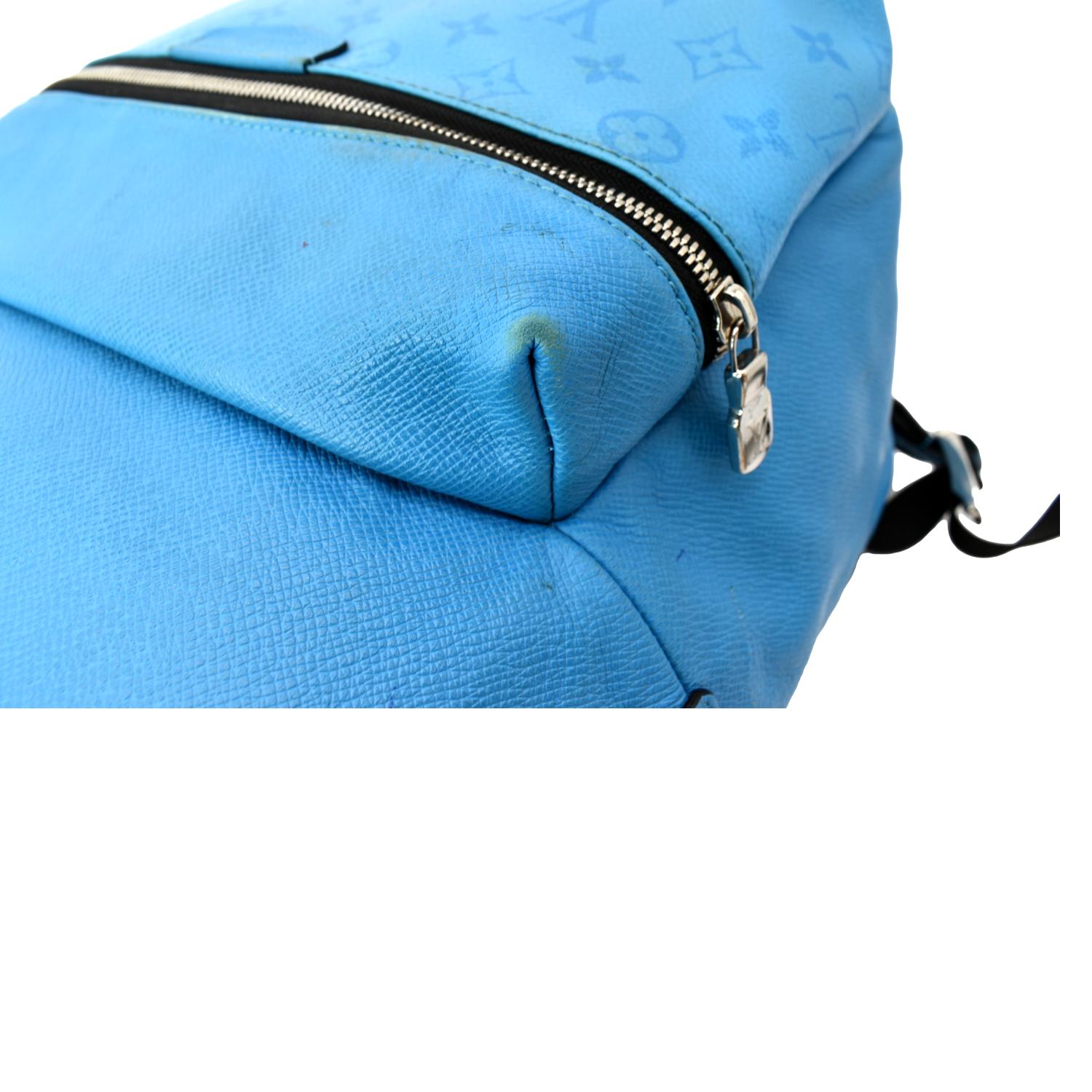 Louis Vuitton LV Discovery backpack new Light blue Leather ref.362558 -  Joli Closet