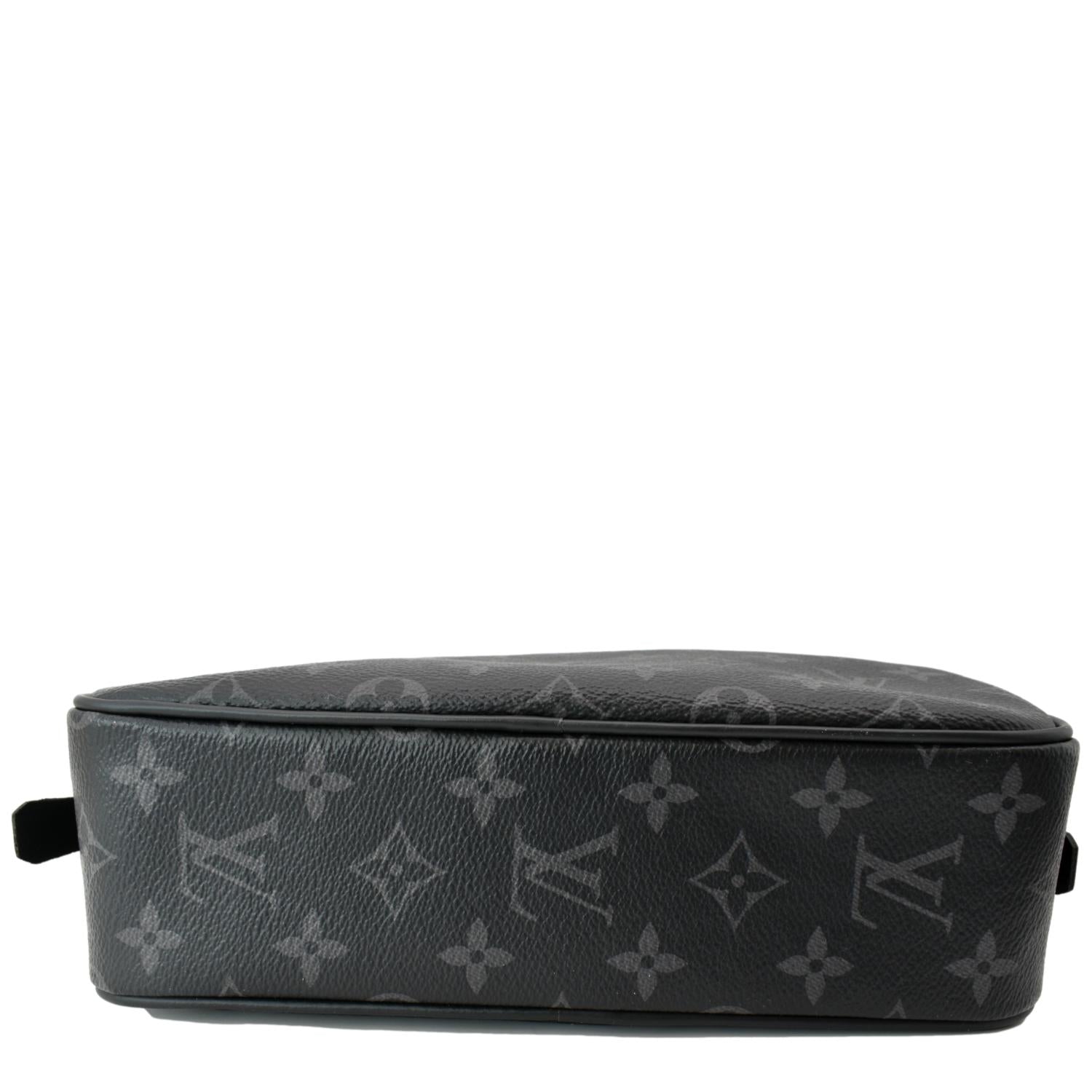 Louis Vuitton ブラック ポーチ LOUIS VUITTON Toiletry Monogram Eclipse Canvas Pouch Black
