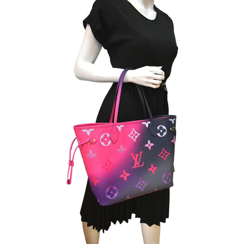 LOUIS VUITTON Neverfull MM Monogram Canvas Tote Bag Midnight Fuchsia