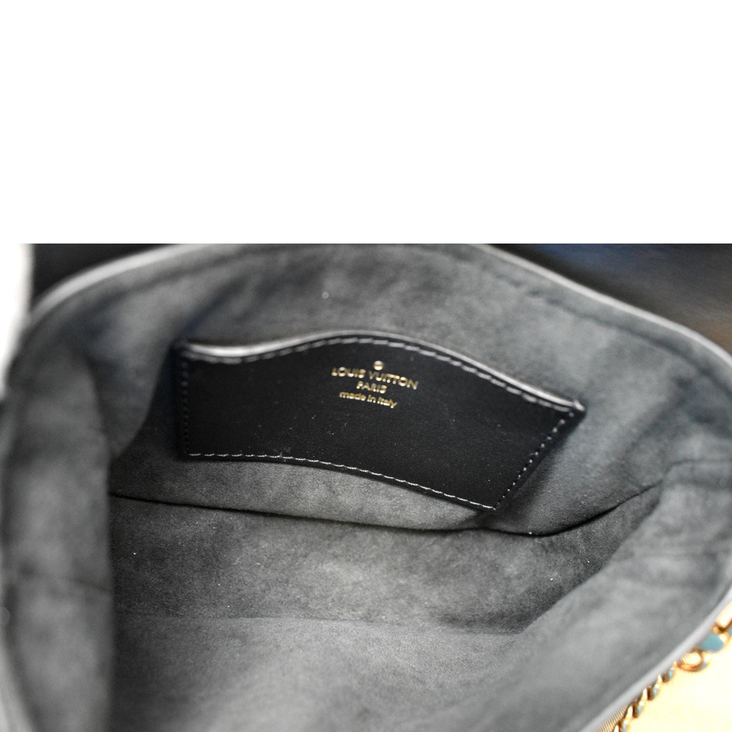 Louis Vuitton New Wave Pochette Black – SNEAKS.FREAKS