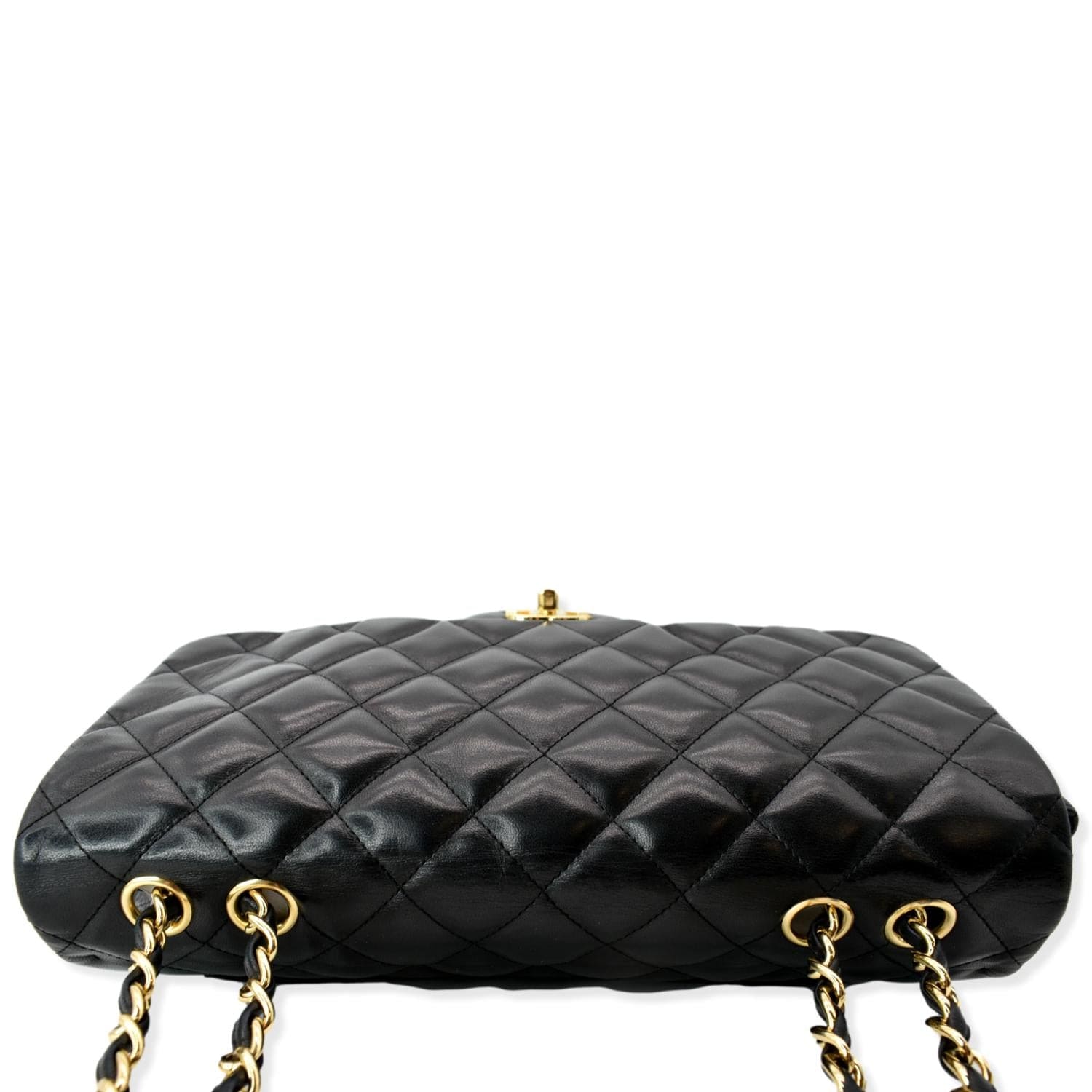 Chanel Vintage Classic Quilted Caviar Single White Jumbo Flap For Sale at  1stDibs