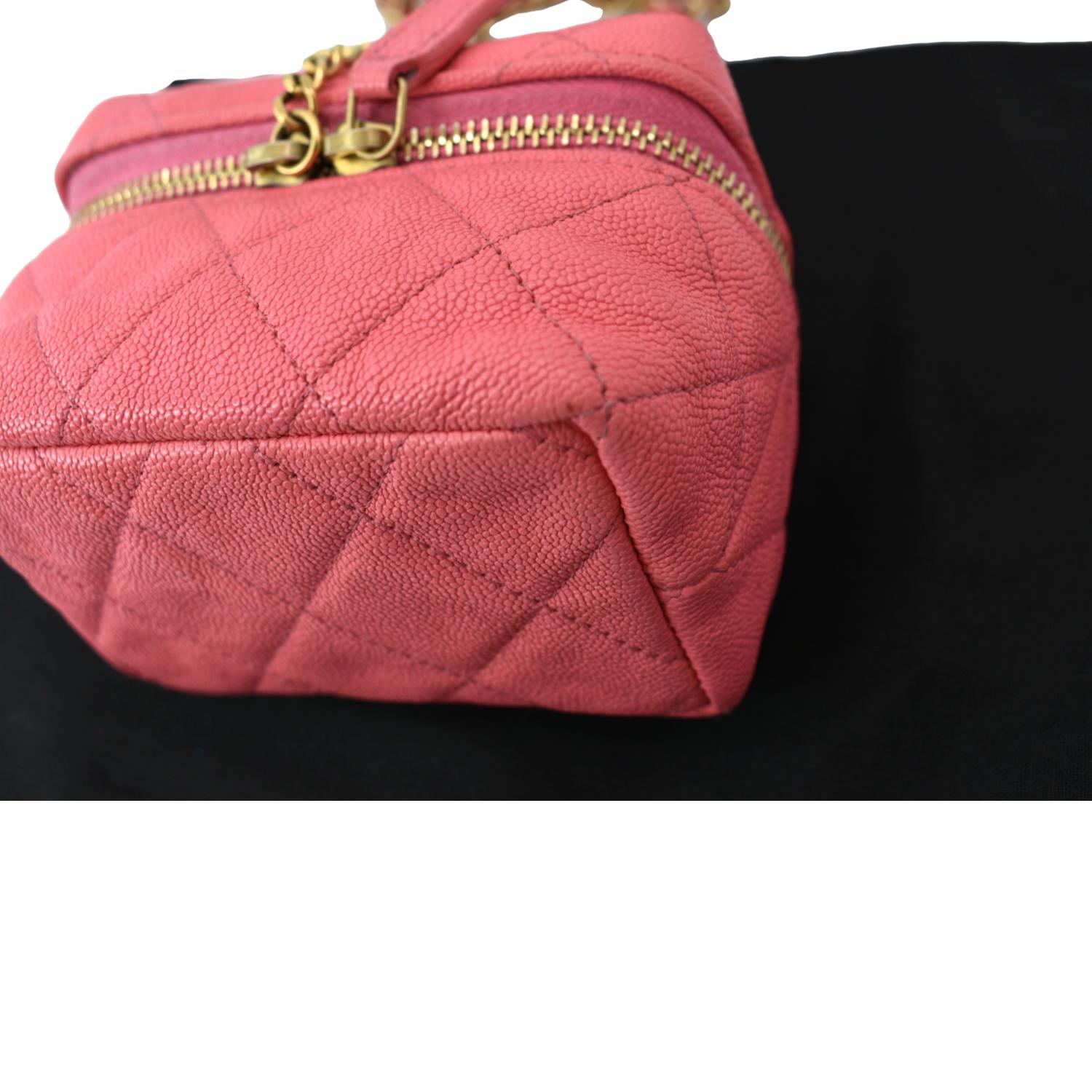 Vanity leather handbag Chanel Pink in Leather - 36459834