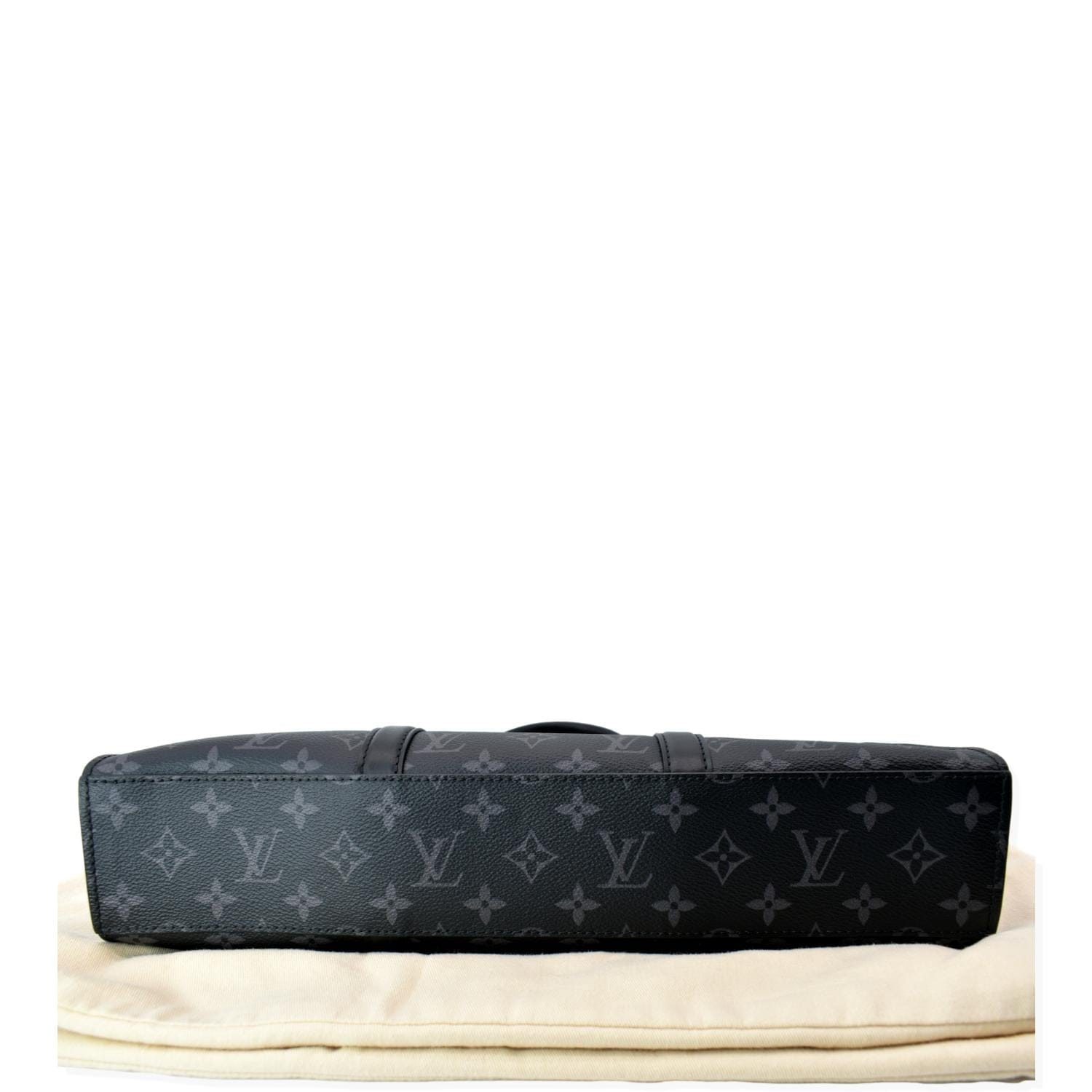 Louis Vuitton Monogram Eclipse Sac Plat Horizontal Zippe Bag – The Closet