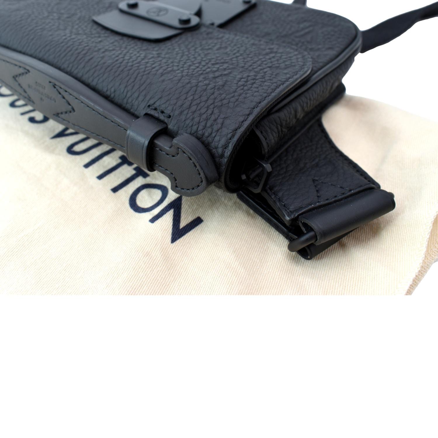 Reference and Comparison ] Louis Vuitton Sling S Lock in monogram black :  r/DesignerReps