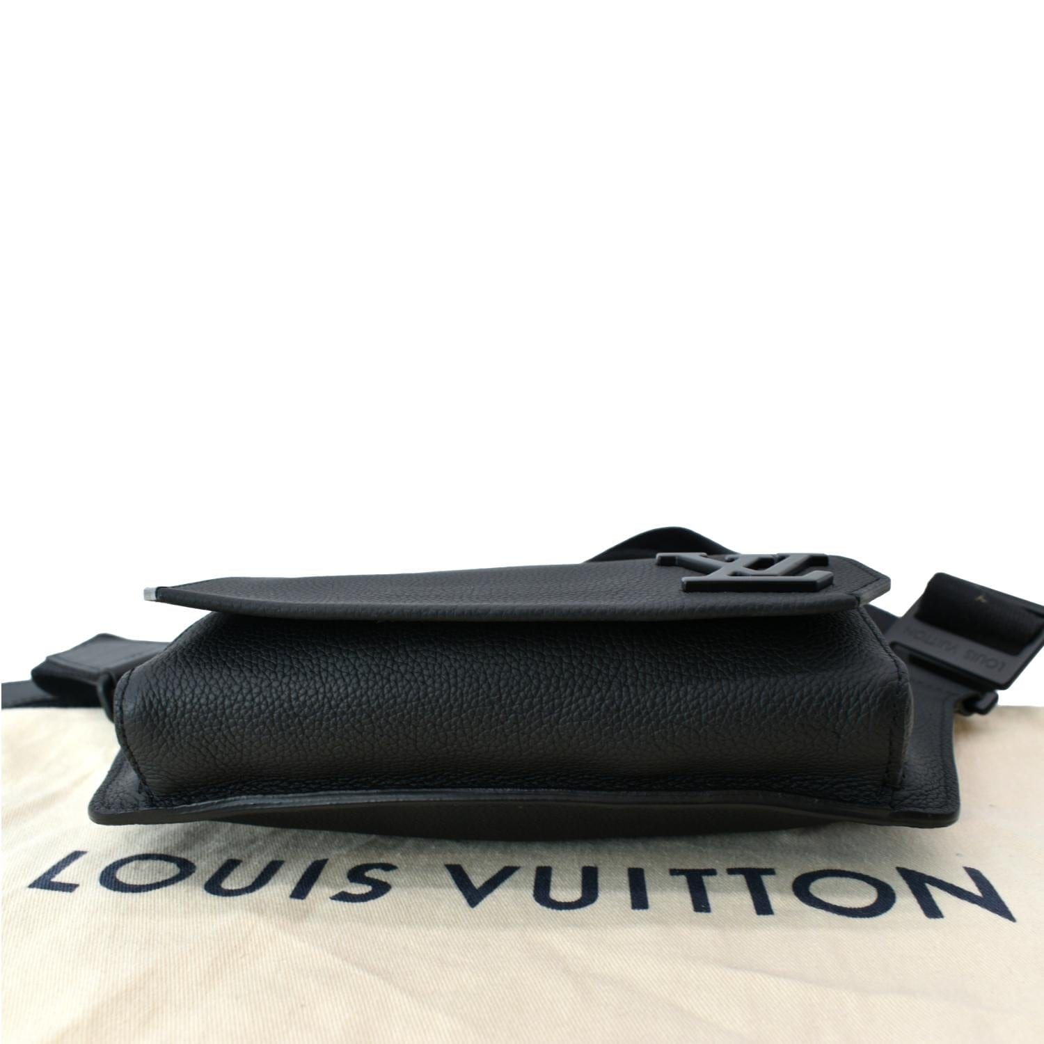 Louis Vuitton Black Grained Calfskin Aerogram Takeoff Sling Bag - Handbag | Pre-owned & Certified | used Second Hand | Unisex
