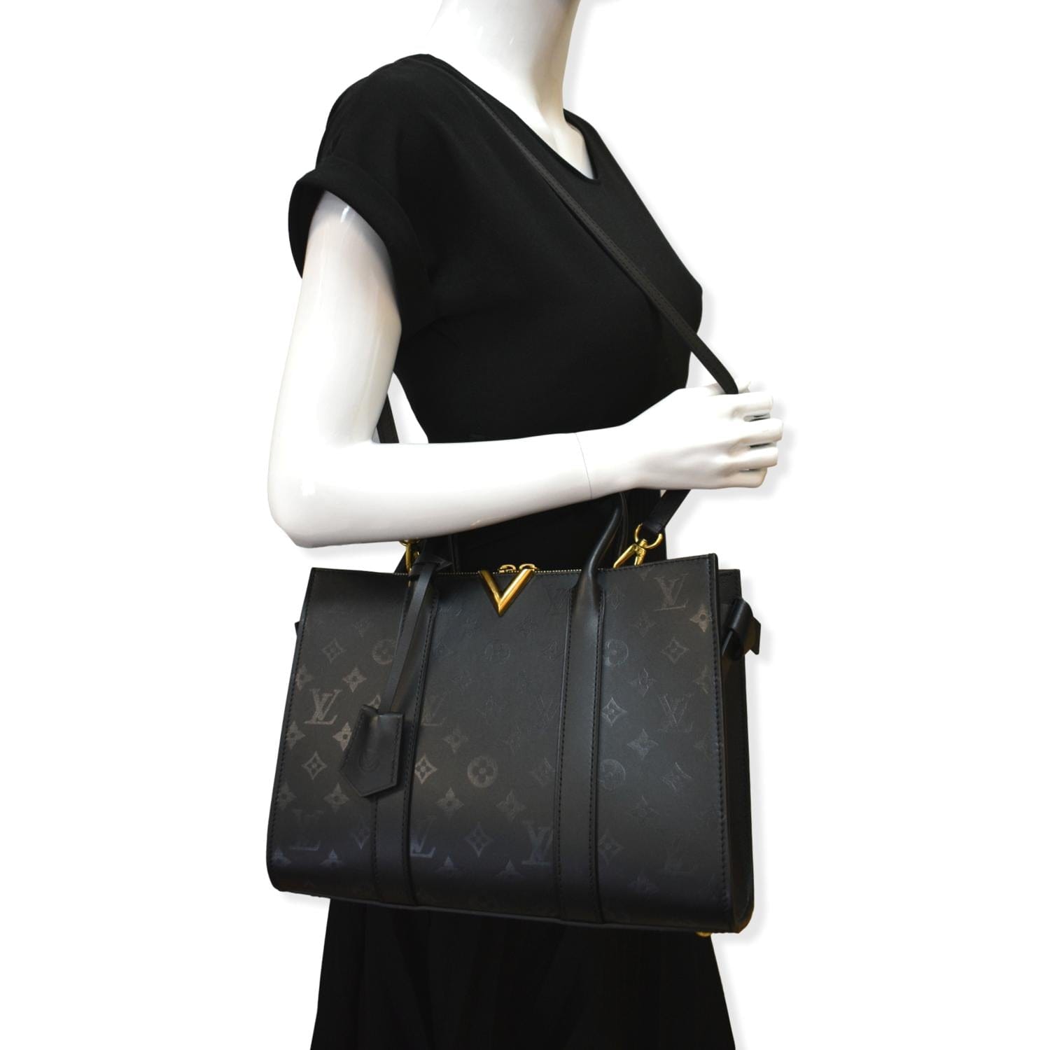 Epi - Louis Vuitton Marly - Vuitton - Louis - Noir - Dragonne - Serie -  M52612 – Louis Vuitton 2018 pre - owned Neverfull MM tote bag - Bag - Clutch  - Black