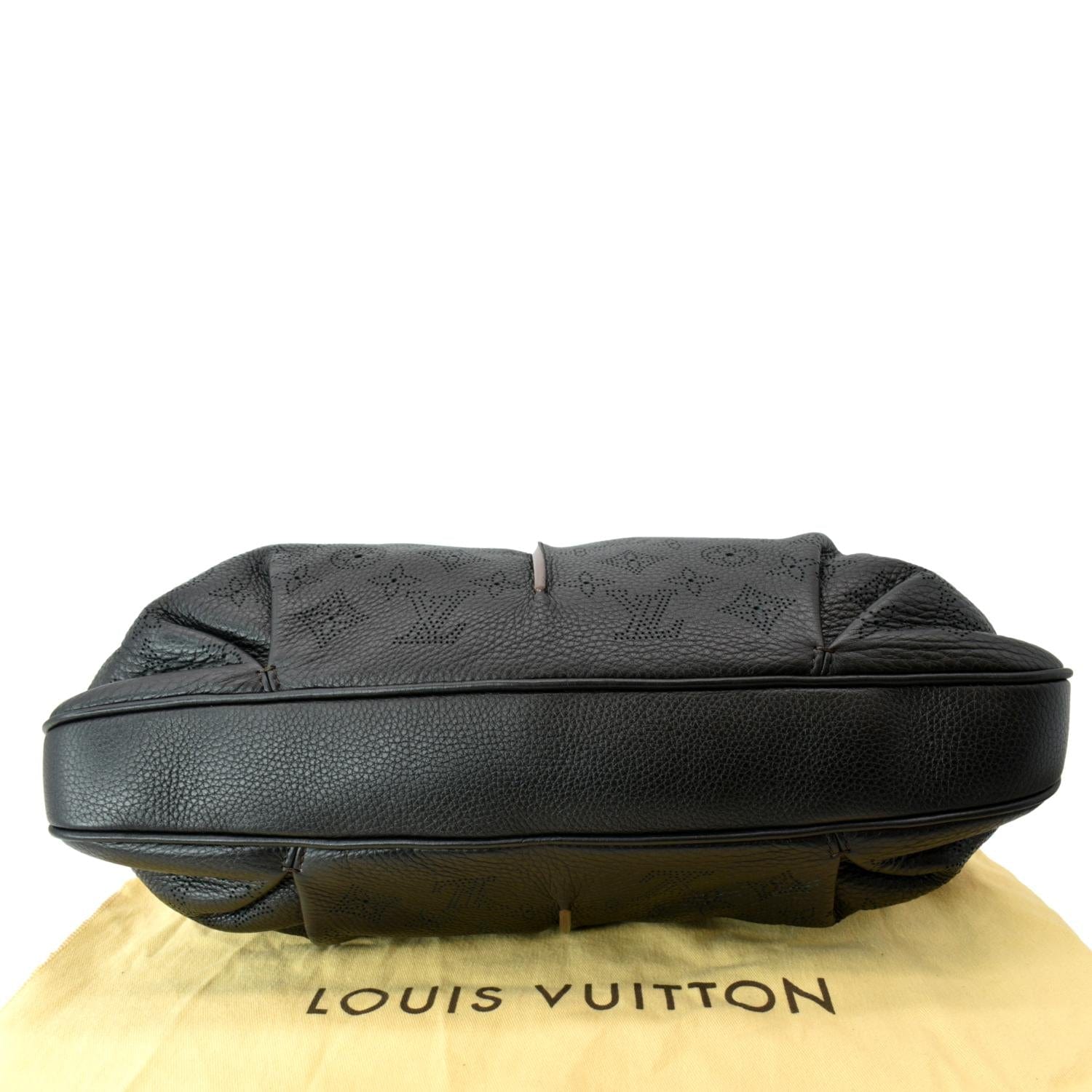 Louis Vuitton Monogram Mahina Selene MM - Black Hobos, Handbags - LOU719984