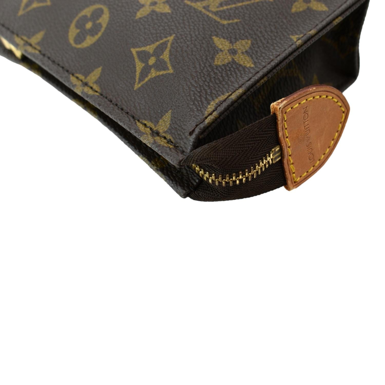LOUIS VUITTON #39137 Brown Monogram Canvas Toiletry 15 Pouch – ALL YOUR  BLISS