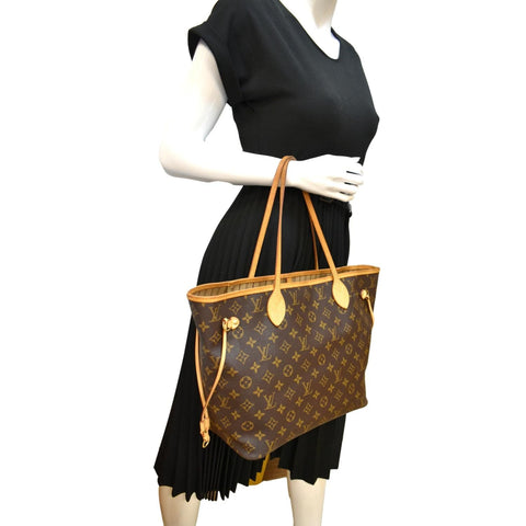 LOUIS VUITTON Neverfull MM Monogram Canvas Tote Bag Brown