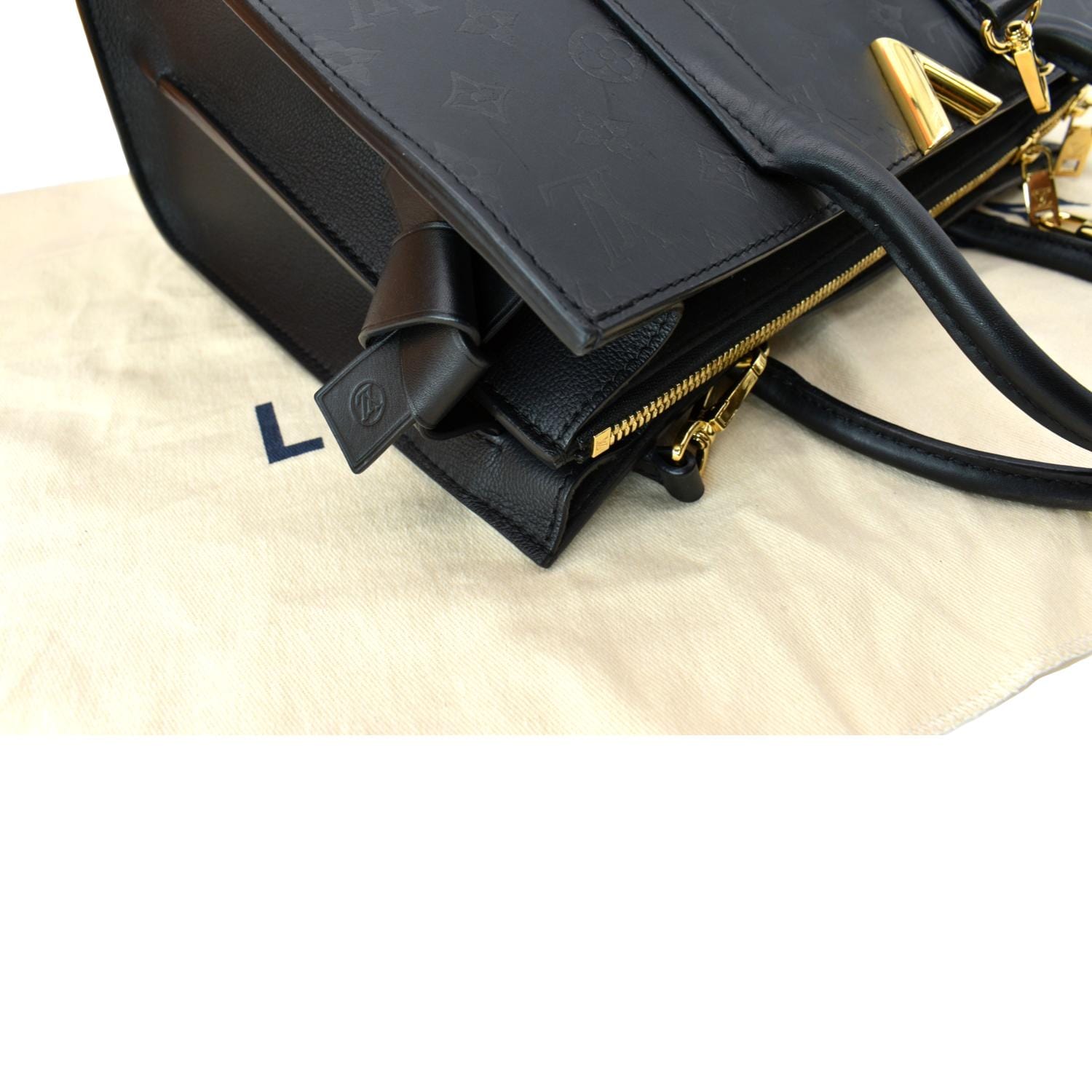Louis Vuitton, Bags, Louis Vuitton Very Tote Mm Monogram Cuir Plume  Shoulder Bag Noir Black