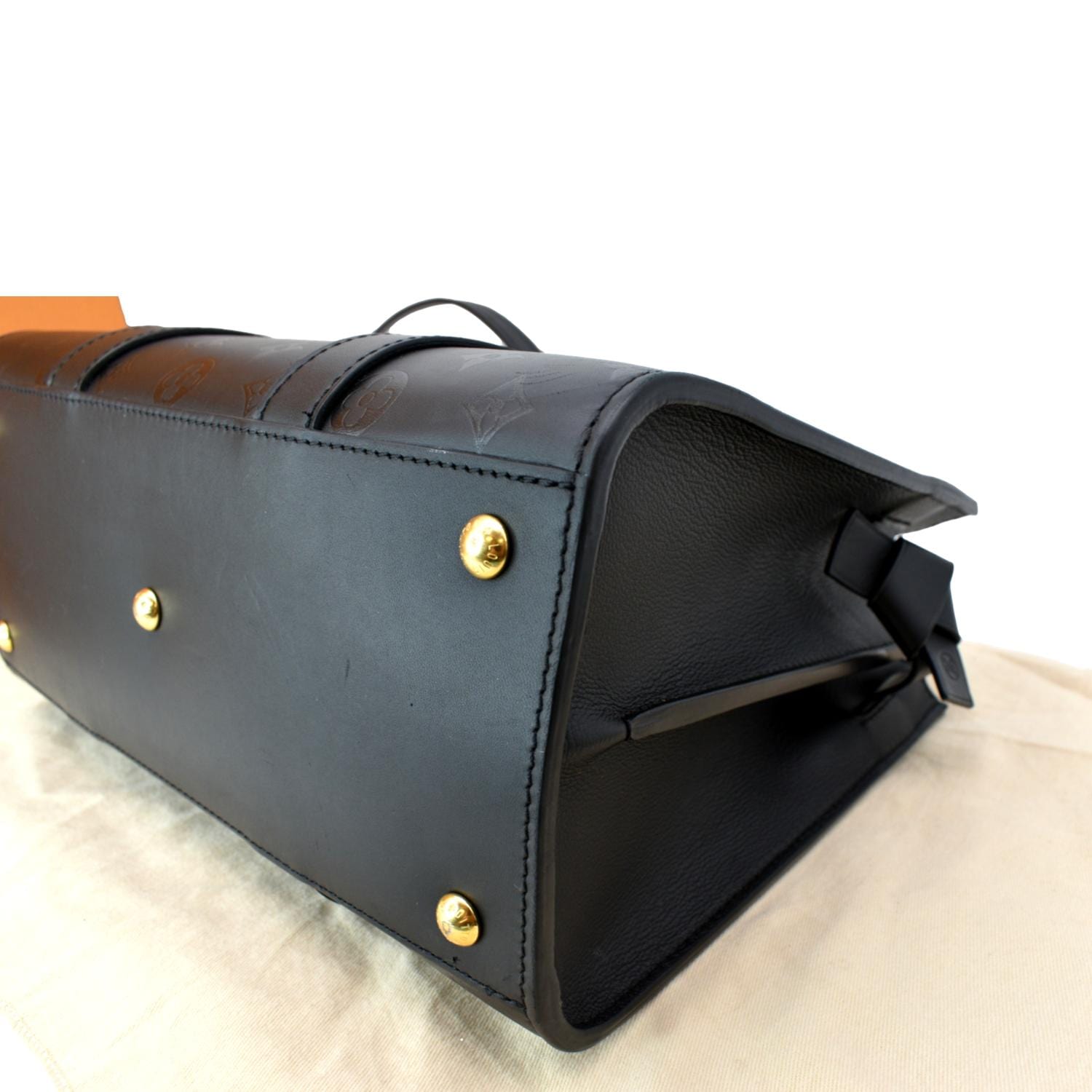 Louis Vuitton Monogram Cuir Plume Very Tote MM - Black Totes, Handbags -  LOU799651
