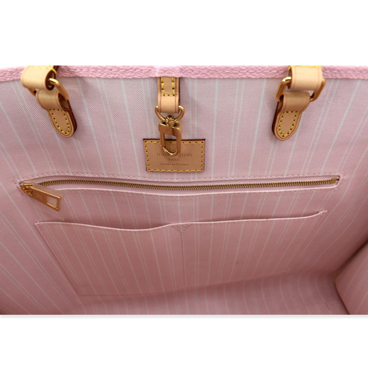 LOUIS VUITTON Monogram Giant By The Pool OnTheGo GM Light Pink 1264984