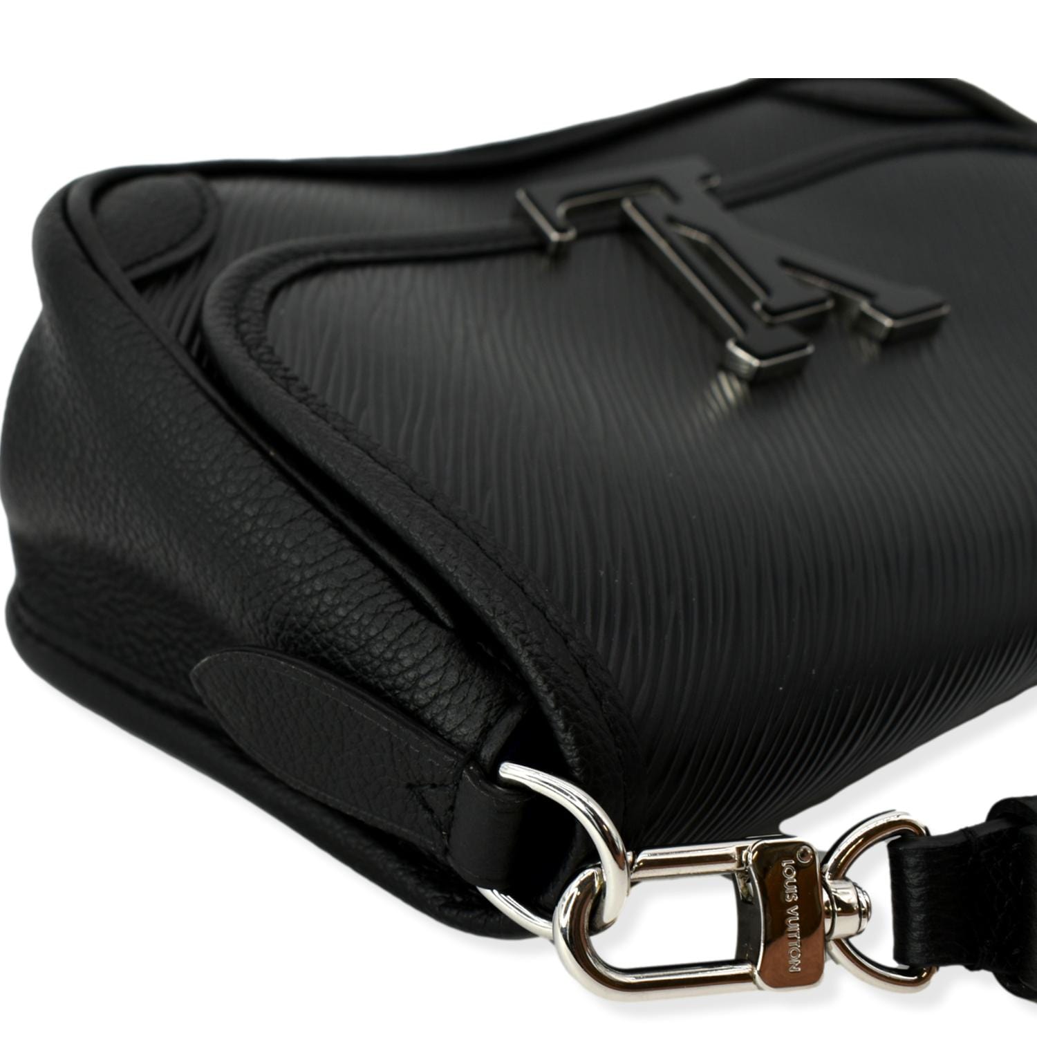 LOUIS VUITTON Buci Epi Grained Leather Shoulder Bag Black