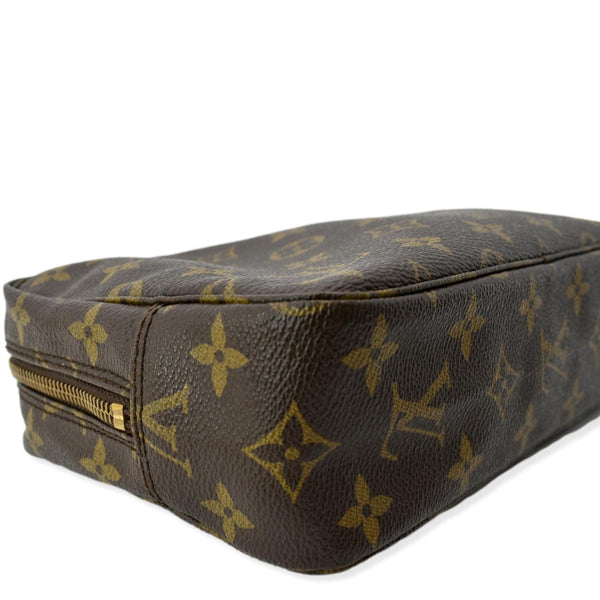 LOUIS VUITTON Monogram Canvas Trousse Toilette 28 Clutch Brown