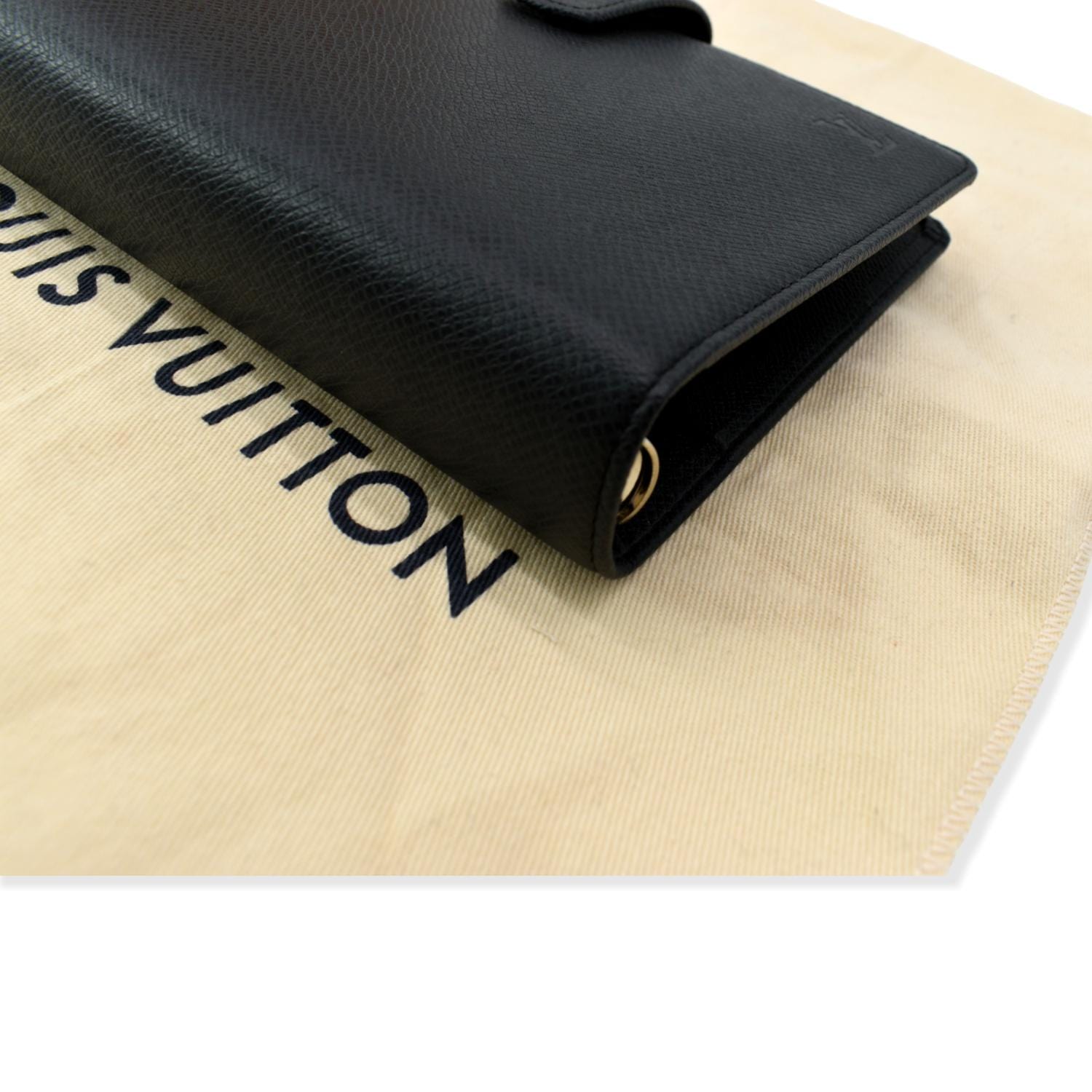LOUIS VUITTON Taiga Leather Small Ring Agenda Cover Black - 10% Off