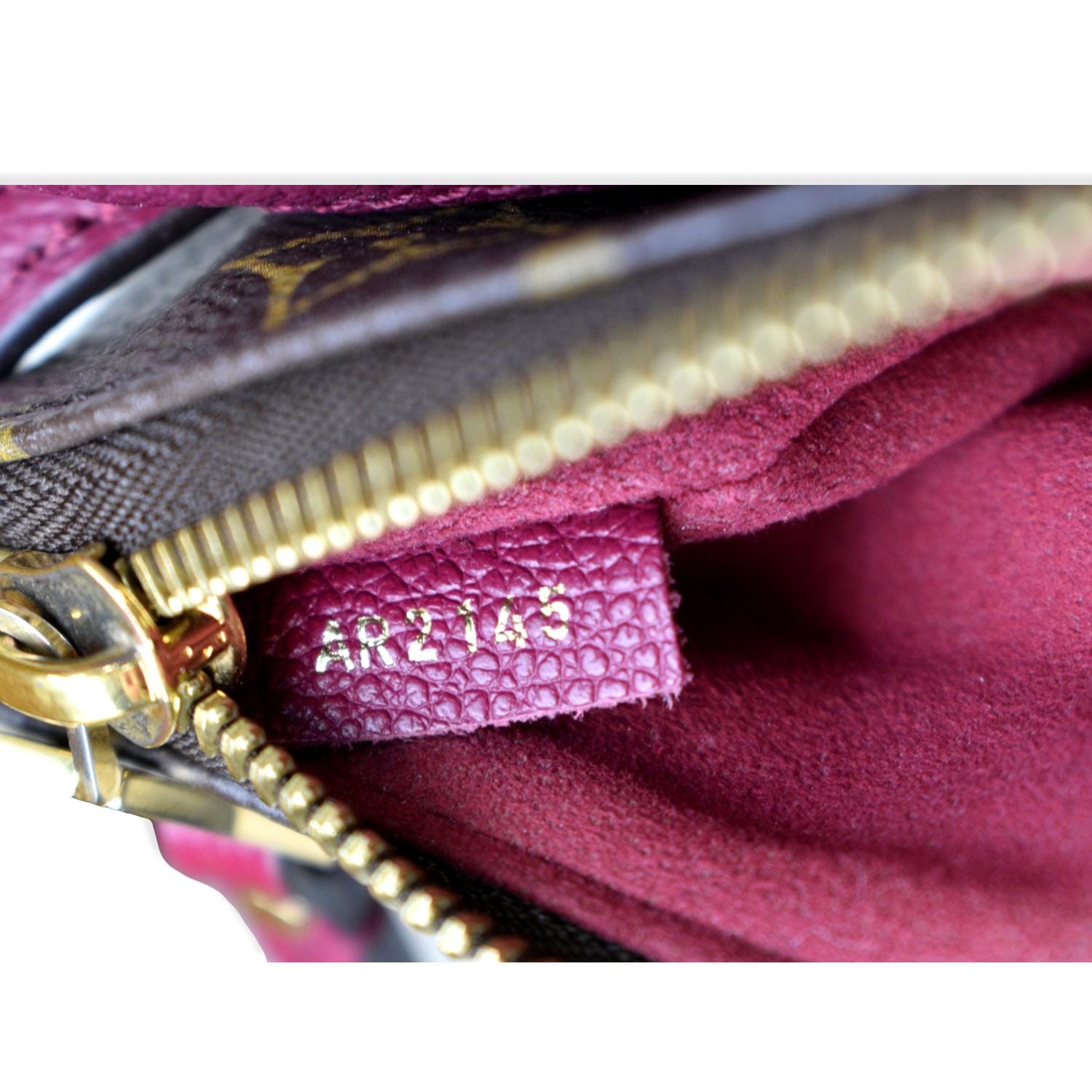 Twice cloth crossbody bag Louis Vuitton Brown in Cloth - 29643552