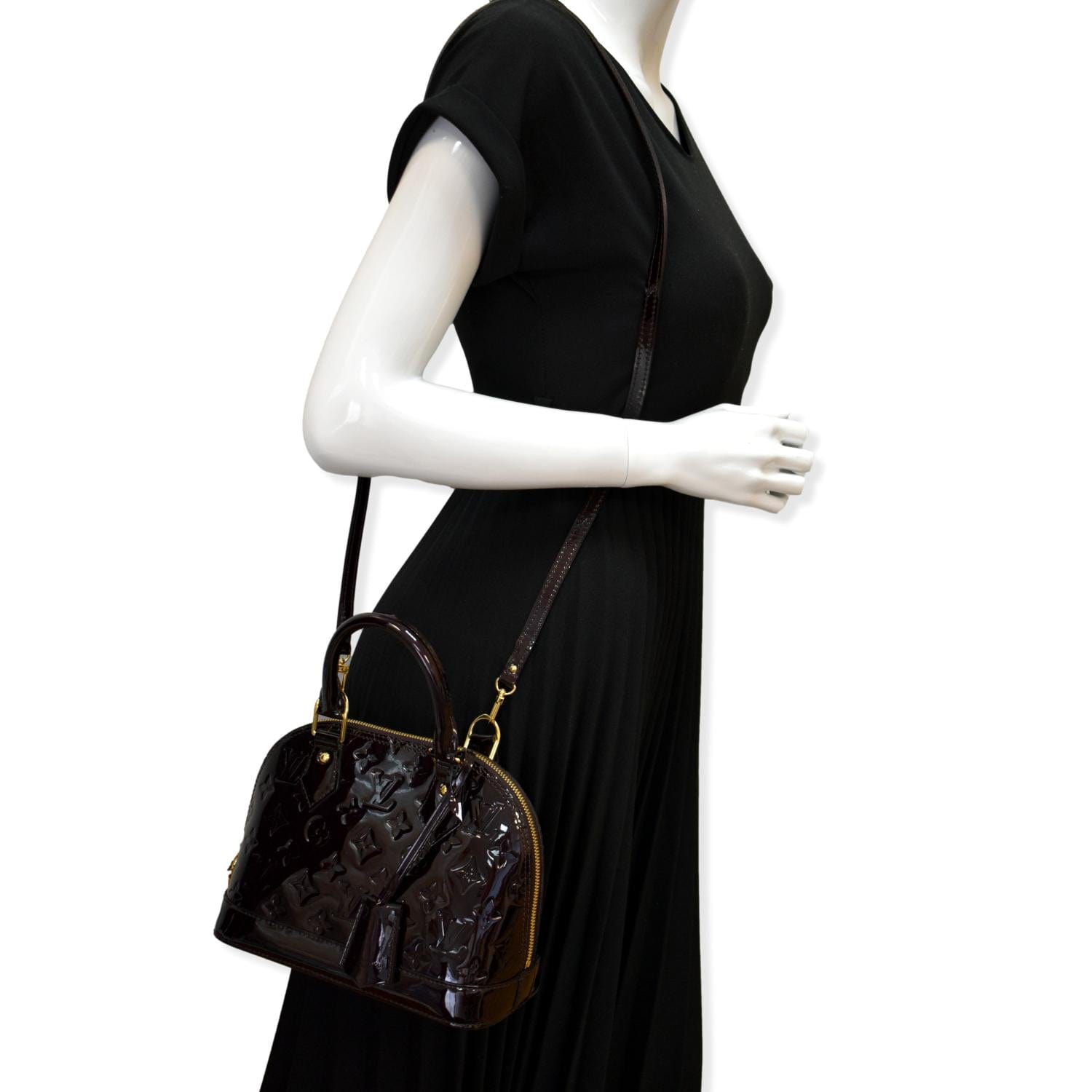 Louis Vuitton Louis Vuitton Alma Medium Bags & Handbags for Women