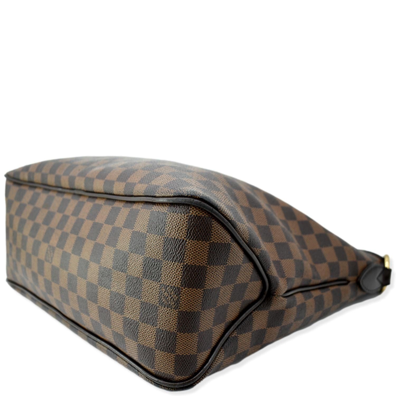 Delightful leather handbag Louis Vuitton Beige in Leather - 35551823