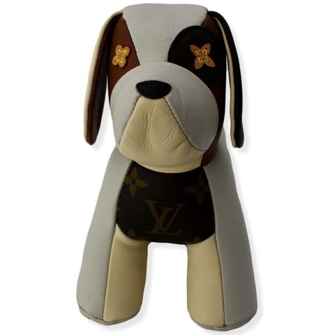 LOUIS VUITTON Doudou Oscar Dog Monogram Toy Beige