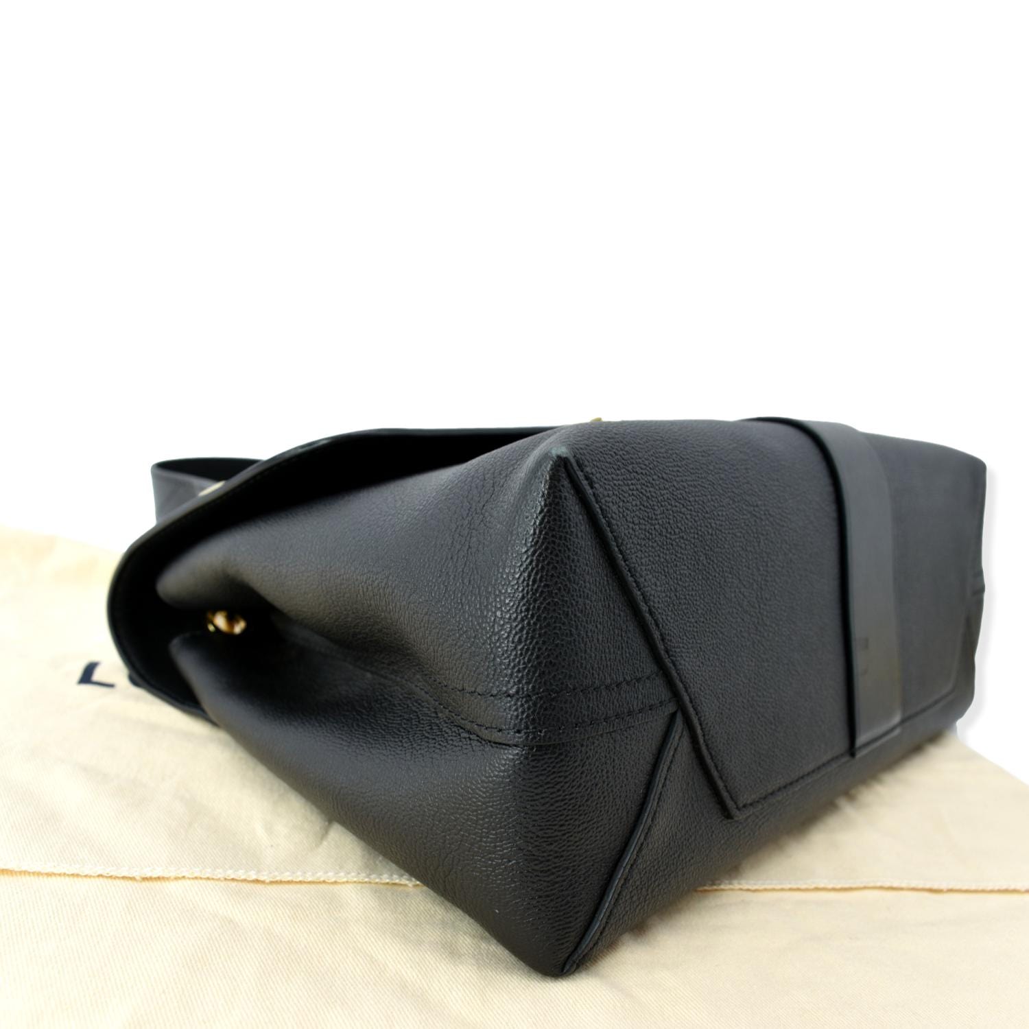 louis vuitton bag with black handle