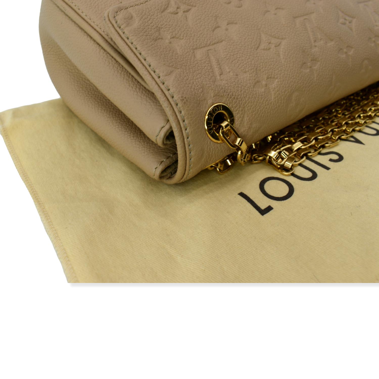 Louis Vuitton, prêt-à-porter d'exception - Mode & Maroquinerie - LVMH