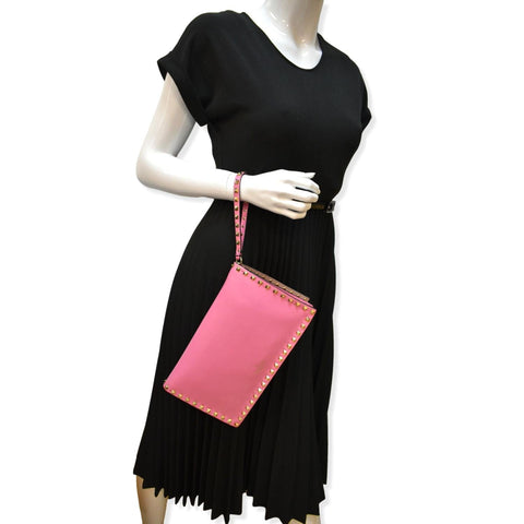 VALENTINO Rockstud Leather Clutch Bag Pink