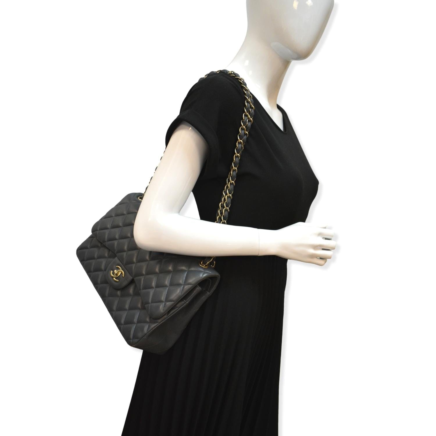 Chanel Classic Jumbo Double Flap Shoulder Bag