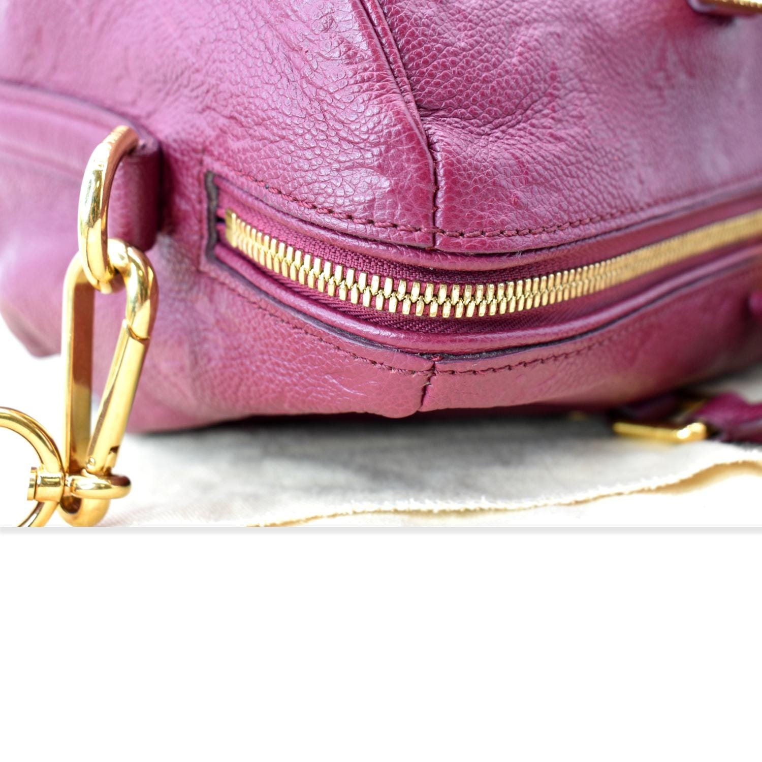 Louis Vuitton - Authenticated Speedy Bandoulière Handbag - Leather Burgundy Plain for Women, Very Good Condition