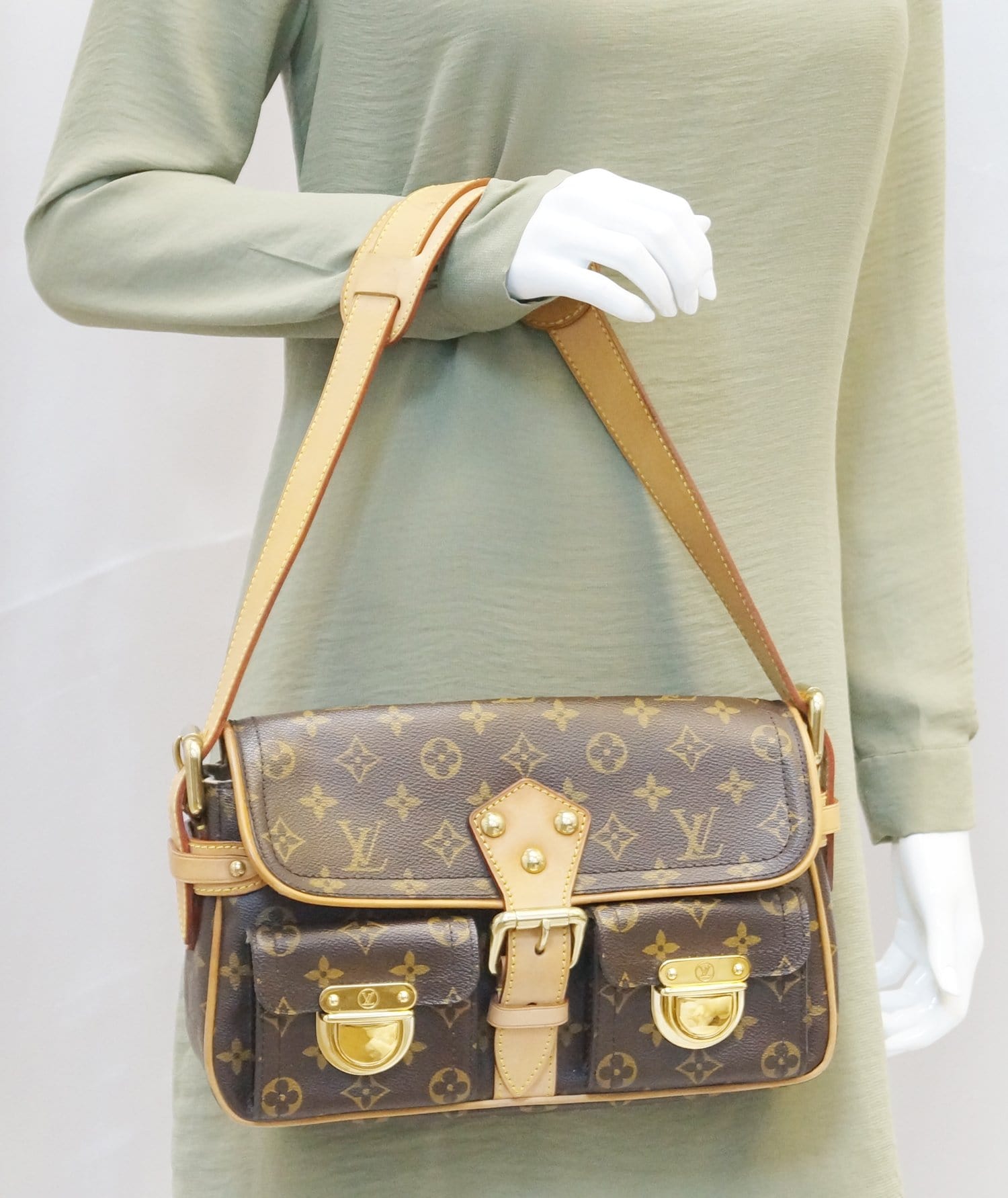 Louis Vuitton Louis Vuitton Hudson PM Monogram Canvas Shoulder Bag