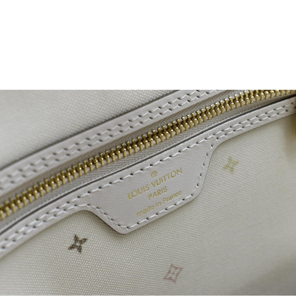 Louis Vuitton Neverfull MM Monogram Coated Tote Bag - Zip Line