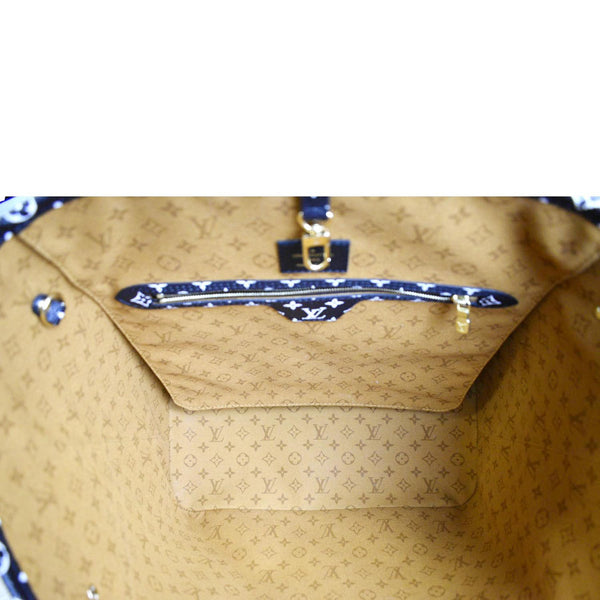 Louis Vuitton Neverfull MM Monogram Canvas Tote Bag - Inside
