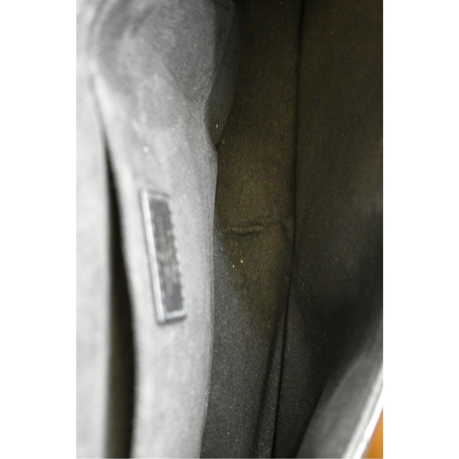 Louis Vuitton MM New Wave Chain Calfskin Leather Shoulder Bag CBLRCRSA –  Max Pawn