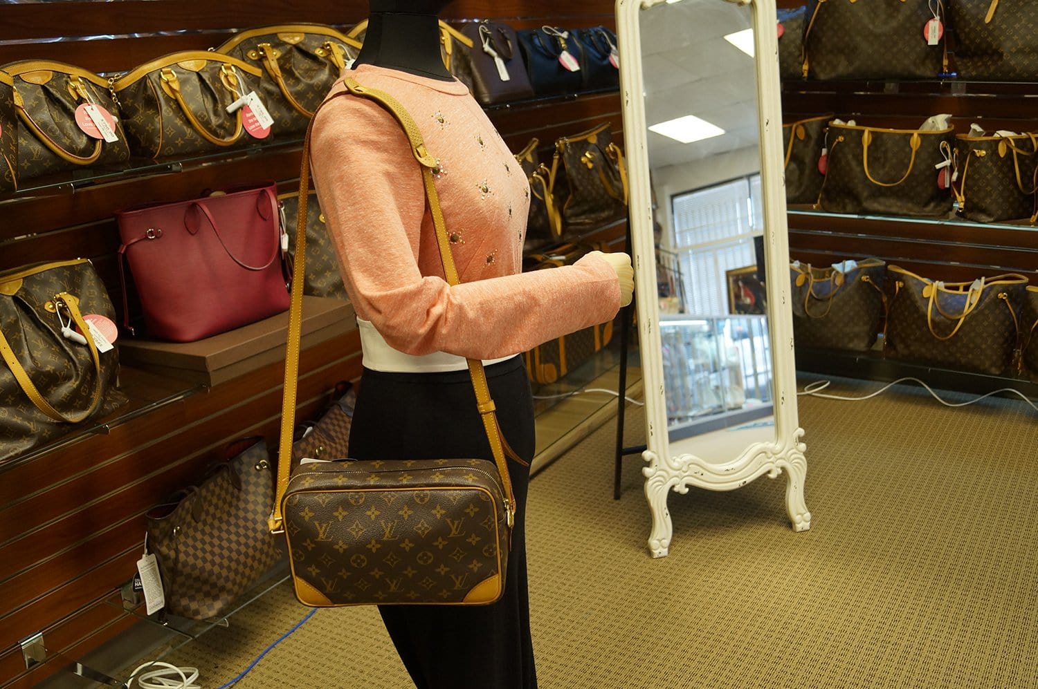 Louis+Vuitton+Trocadero+27+Shoulder+Bag+Brown+Leather for sale online