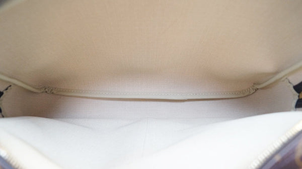 LOUIS VUITTON Monogram Canvas Reporter GM Shoulder Bag