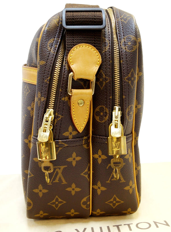 LOUIS VUITTON Monogram Canvas Reporter GM Shoulder Bag
