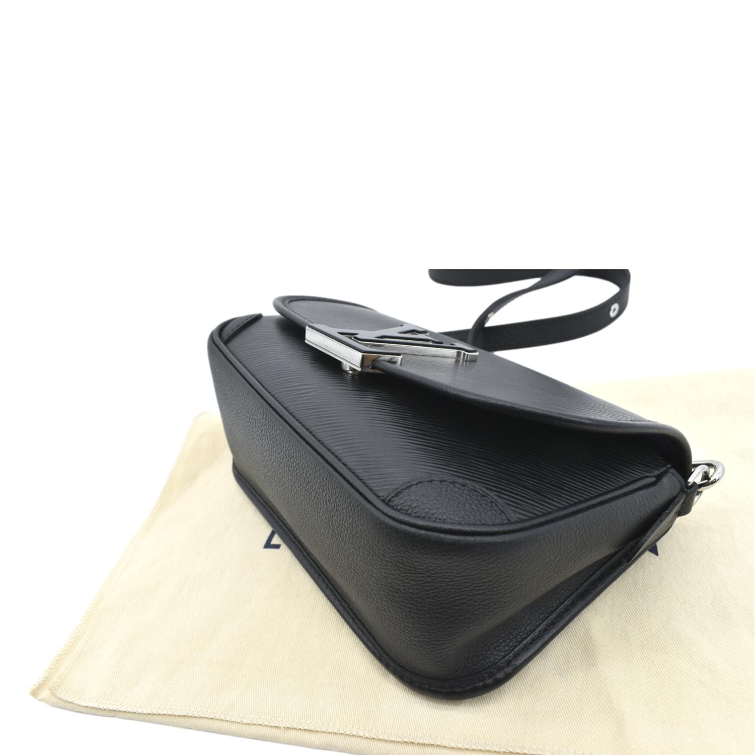 Louis Vuitton Buci Crossbody Bag Epi Leather Black 236124260
