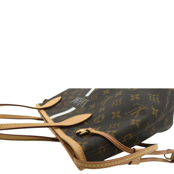 Louis Vuitton Neverfull MM Monogram Canvas Tote Bag - Top Left